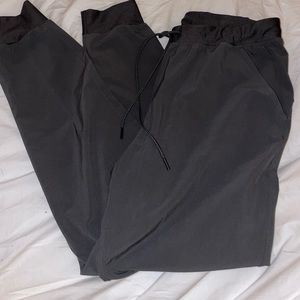 Under Armour gray heatgear women’s joggers